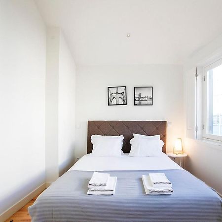 Lovelystay - Cozy 1Br In Santa Catarina W/ Balcony Порту Экстерьер фото