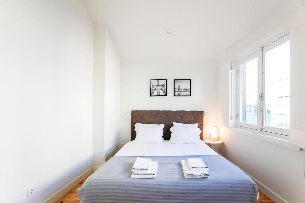 Lovelystay - Cozy 1Br In Santa Catarina W/ Balcony Порту Экстерьер фото