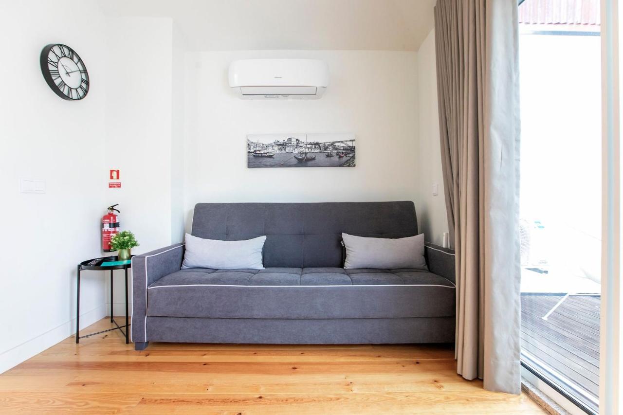 Lovelystay - Cozy 1Br In Santa Catarina W/ Balcony Порту Экстерьер фото
