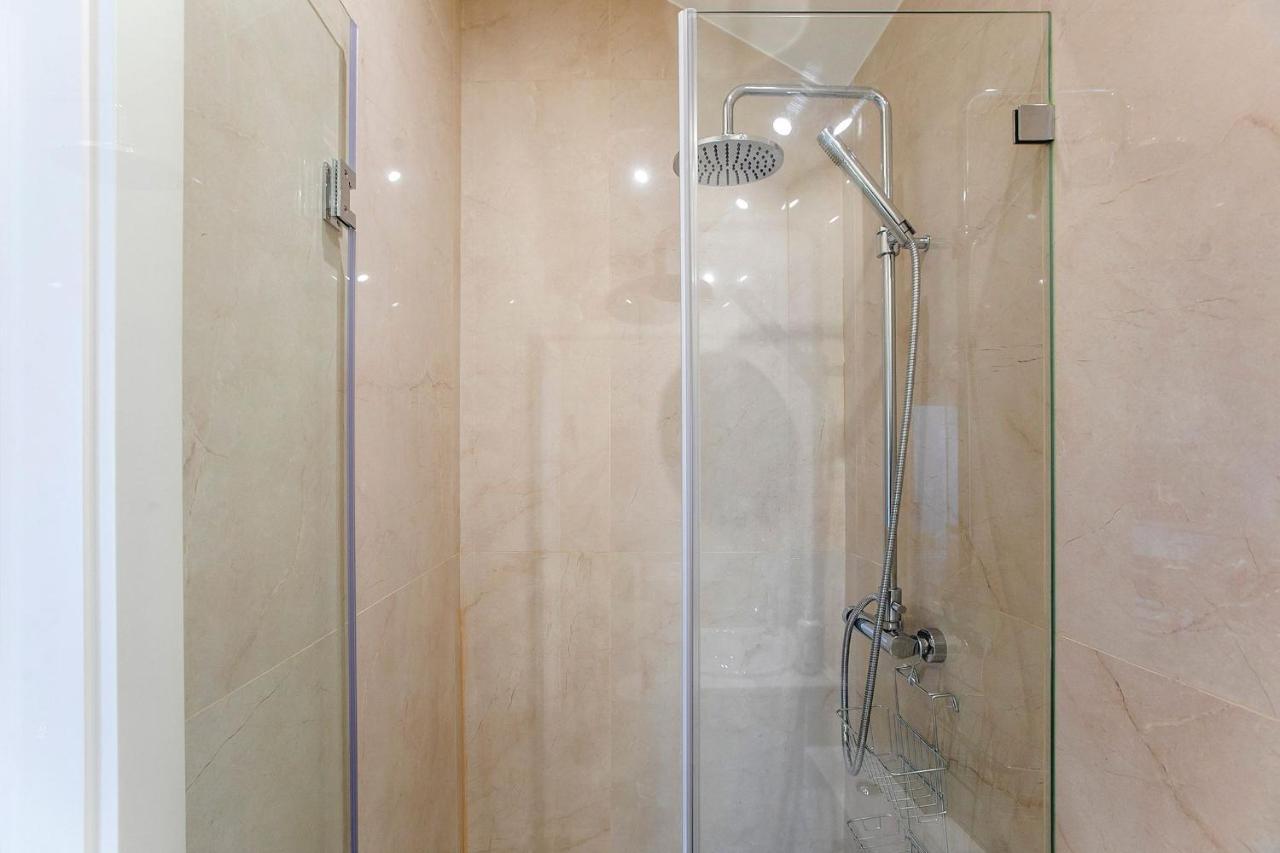 Lovelystay - Cozy 1Br In Santa Catarina W/ Balcony Порту Экстерьер фото