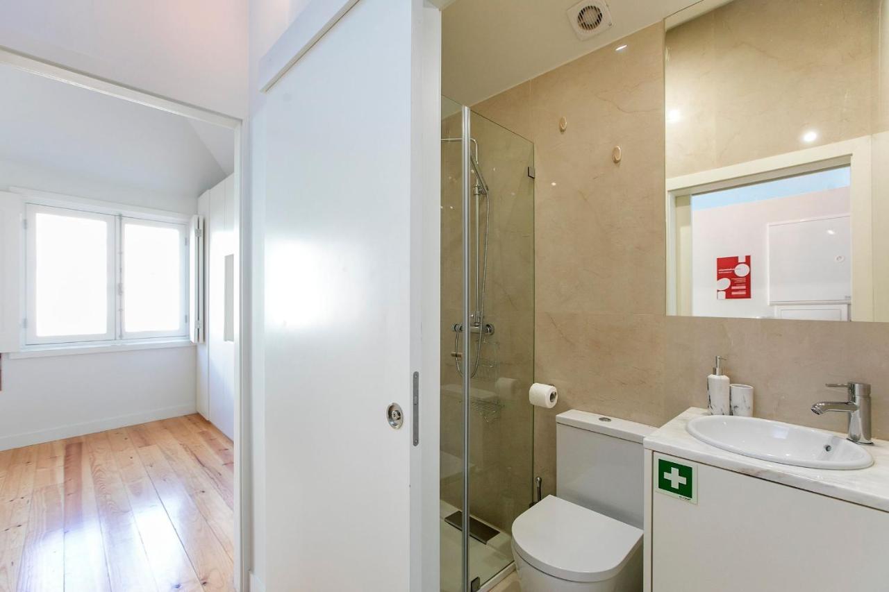 Lovelystay - Cozy 1Br In Santa Catarina W/ Balcony Порту Экстерьер фото